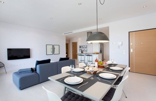 Porto de Mos Apartment | ValMar 5* Ocean & Pool View Apartment