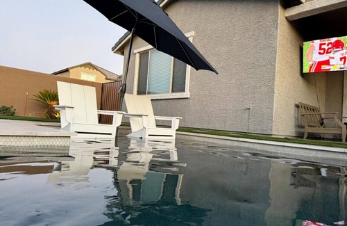 Maryvale House | Value (4BR Family Oasis ✨ That is Safe, Central, With heated Spa and Pool option by Westgate