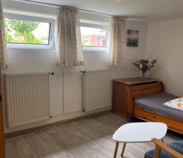 Emden House | Van Kim 2 - Souterrain Monteurwohnung