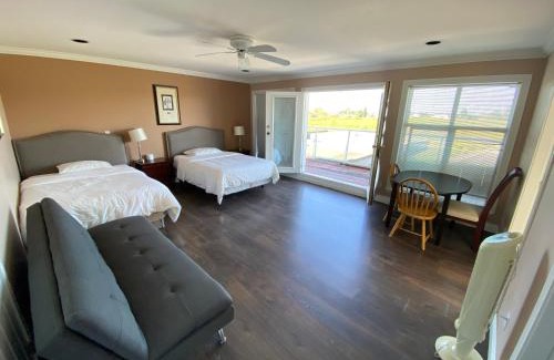 Richmond House | Vancouver Airport Blueberry Manor