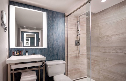Richmond City Centre Hotel | Vancouver Airport Marriott
