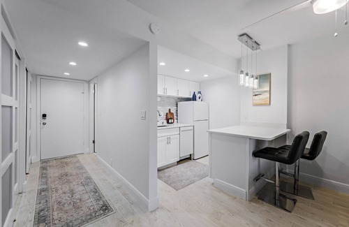 Vanderbilt Beach Condo | Vanderbilt Towers at Vanderbilt Beach- Bayside