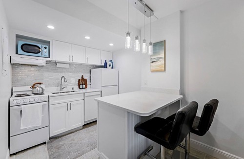 Vanderbilt Beach Condo | Vanderbilt Towers at Vanderbilt Beach- Bayside