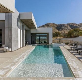 Yucca Valley House | Vanguard by Fieldtrip 5 Bd Private Luxury with Infinity Pool Game Room