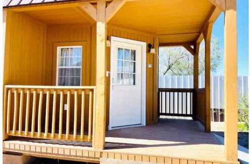 Marfa Cabin | Vaquero Vibes: Entire Complex