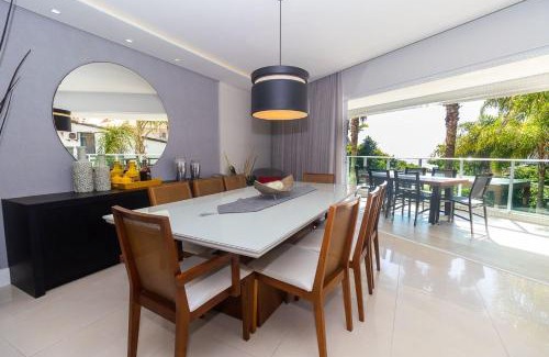 Ze Amandio Apartment | Varandas do Atlântico 101A - Excelente apartamento em condomínio de luxo a beira mar - Piscina climatizada - Academia - (Consultar serviços de roupas de cama e banho)