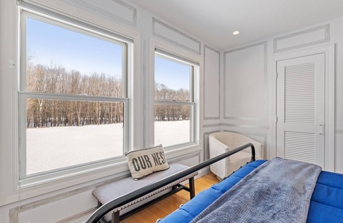 Campton House | Vast Riverfront Resort - White Mountains Getaway