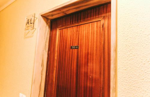 Portimao Apartment | Vaumar Pool & Beach Apartment (500m beach)