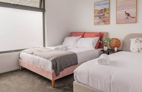 Chadstone House | VCHA137-2 · Aircabin|Chadstone|Lovely Comfy|6 Beds House