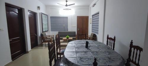 Irinjalakuda Apartment | Vedic Nirvana Home Stays & Rooms