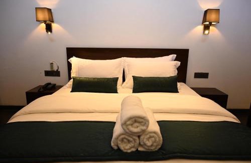 Medha Hotel | Vee Resort- The Suites of Royals