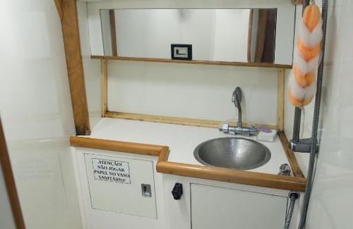 Parque das Palmeiras Boat Rental | Veleiro Charter Instagram