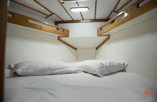 Parque das Palmeiras Boat Rental | Veleiro Charter Instagram