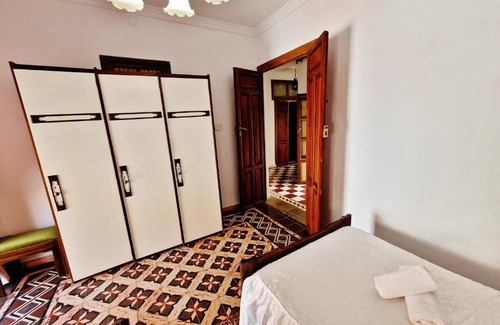 Pinos del Valle House | Velez Nazari Casa Molina