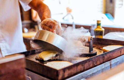 Barra Velha Hotel | VELINN Pousada Casa de Pedra Ilhabela