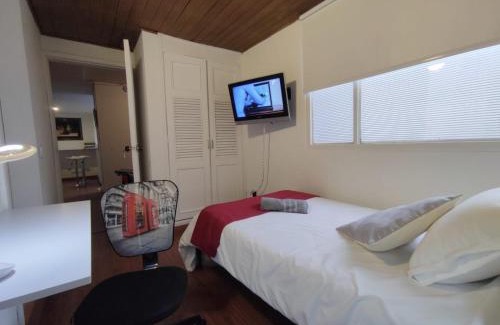 Usaquen House | VENECIA SUITE BOG Habitación sencilla con baño privado Unicentro norte