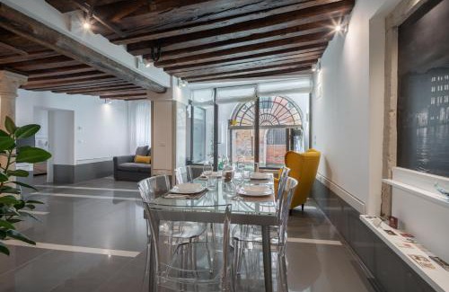 Castello Apartment | Venetian Canal View
