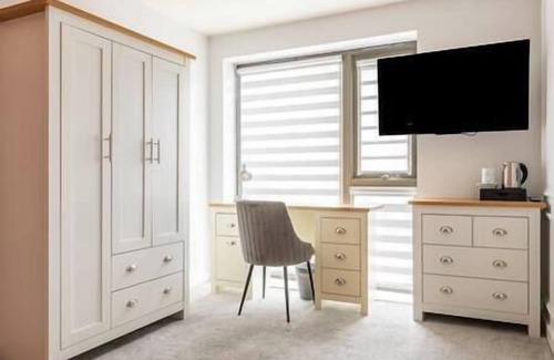 Northampton Apartment | Venetian Fantasy at The Voyager