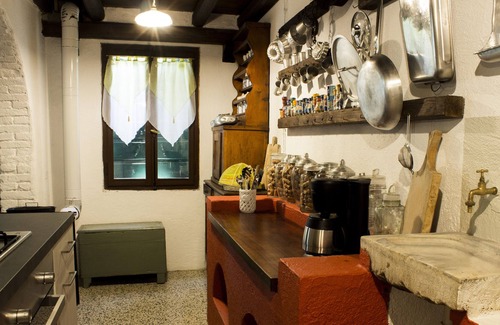 Codogne Villa | Venetian Villa with swimming pool, 11 sleeping accommodations, absolute privacy