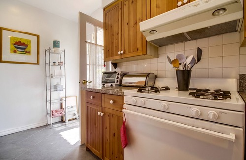Venice House | Venice 2bedroom front house - Best In Comfort, Location And Price