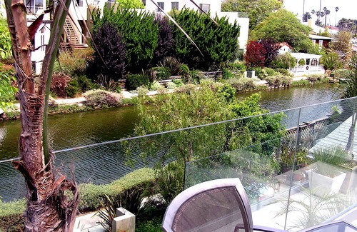 Venice Canals House | Venice Canals Contemporary, unique wildlife, amazing reviews
