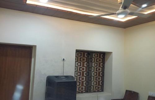 Mathura House | VENU NAAD BHAWAN Yatri Niwas