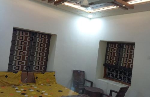 Mathura House | VENU NAAD BHAWAN Yatri Niwas