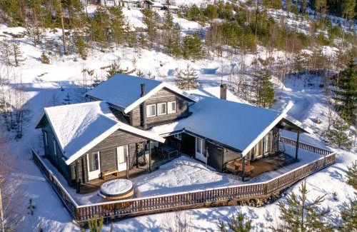 Vradal House | Verhøf Hytte - 9p - With Sauna & Hot Tub