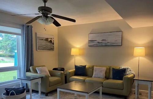 Tay House | Very Clean Family Friendly Vacation Home Near Beach