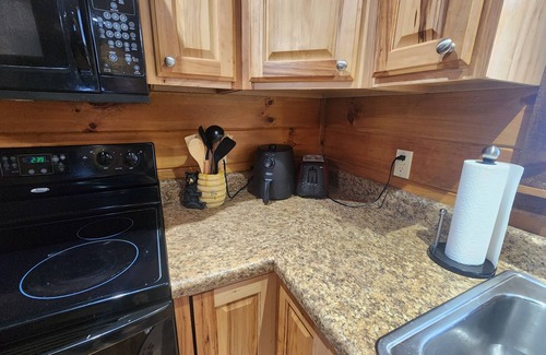 Beech Mountain Cabin | Very Comfortable Beech Stone Cabin, Cozy All Stone, Wood Cabin on Beech Mountain