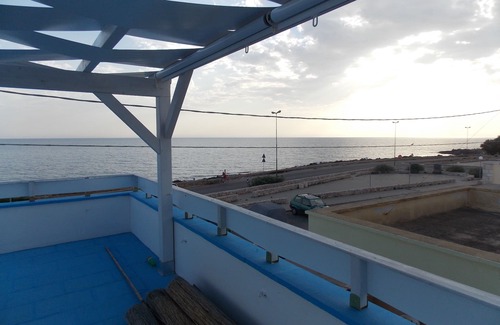 Posto Rosso Apartment | very elegant seafront apartment in Salento located in Alliste (LE)