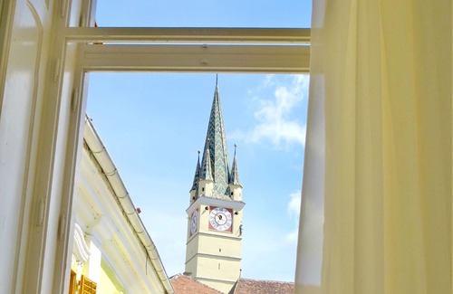 Medias Apartment | Very spacious apartment in the old city center of Medias