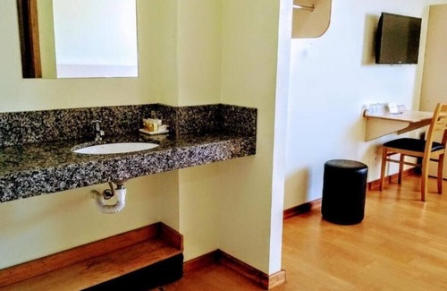 Telemaco Borba Hotel | Vespasiano Hotel