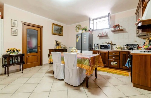 San Giorgio a Cremano House | Vesuvium garden b&b