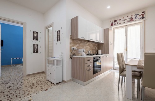 Bagnoli Apartment | Via Diomede Carafa 58