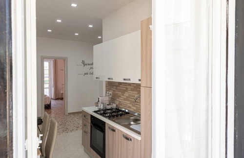 Bagnoli Apartment | Via Diomede Carafa 58