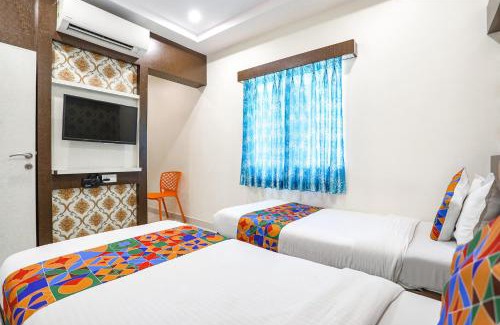 Nerul Hotel | Via Geet Residency