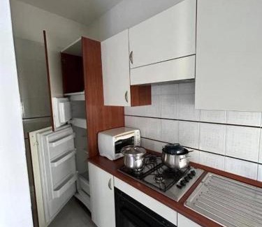 La Pietraia Apartment | Via Liguria 15 Guest House