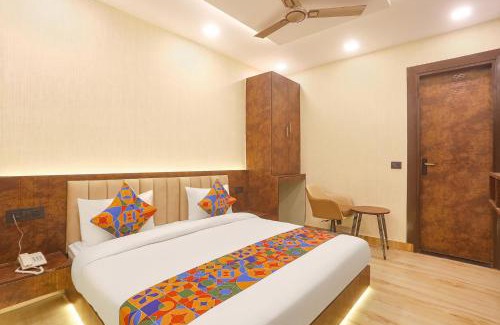 New Delhi Hotel | Via Sugar Inn Near Rajouri Garden