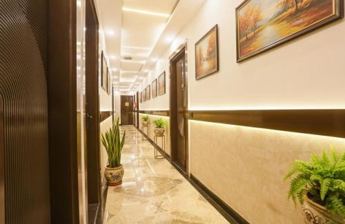 New Delhi Hotel | Via Sugar Inn Near Rajouri Garden