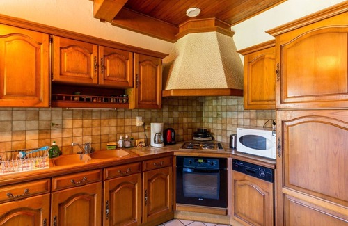 Vic-sur-Cere House | Vic-sur-Cère Family Nest