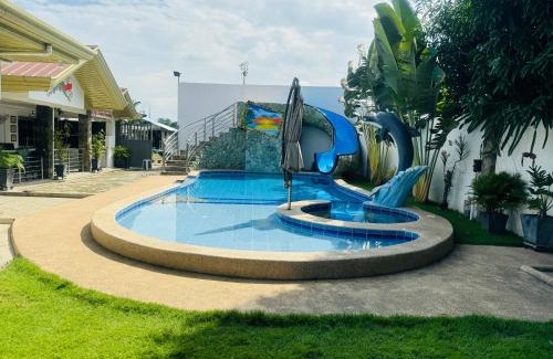 Cauayan House | VickyBella's FUNadise Private Resort
