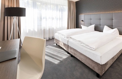 Reinickendorf Hotel | Victor’s Residenz-Hotel Berlin-Tegel