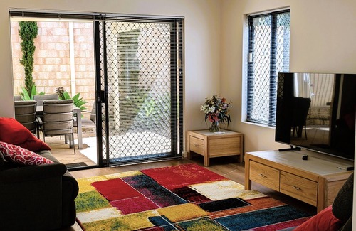 Rockingham Apartment | Victoria Views - Your home away from home