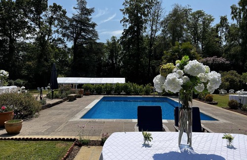 Godalming House | Victorian Mannor House with easy London access