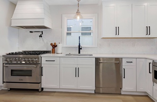 Avalon House | Victory Jewel - 6 Bedroom - Heated Pool - Avalon, NJ