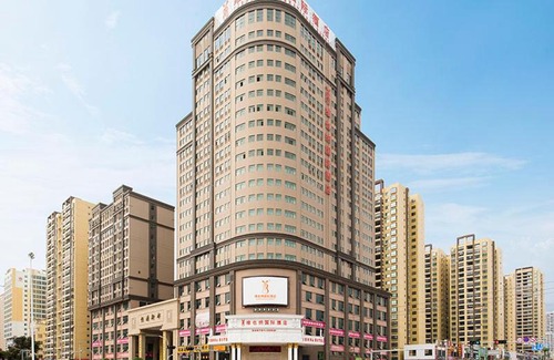 Gangkou District Hotel | Vienna International Hotel (Fangchenggang Administration Center High-speed Railway Station branch)