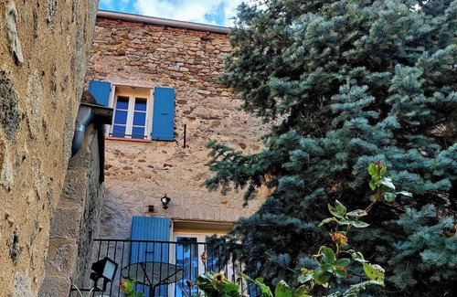 Molitg-les-Bains Apartment | Vieux Chateau Le Casteil, 2 bedroom apartment in a 15th century castle fort.