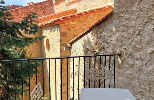 Molitg-les-Bains Apartment | Vieux Chateau Le Casteil, 2 bedroom apartment in a 15th century castle fort.