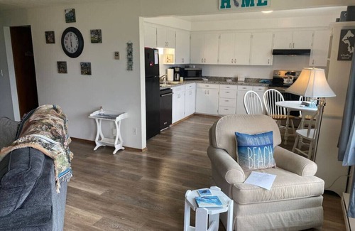 Oak Harbor Apartment | View * Harbor * Downtown * R & R!